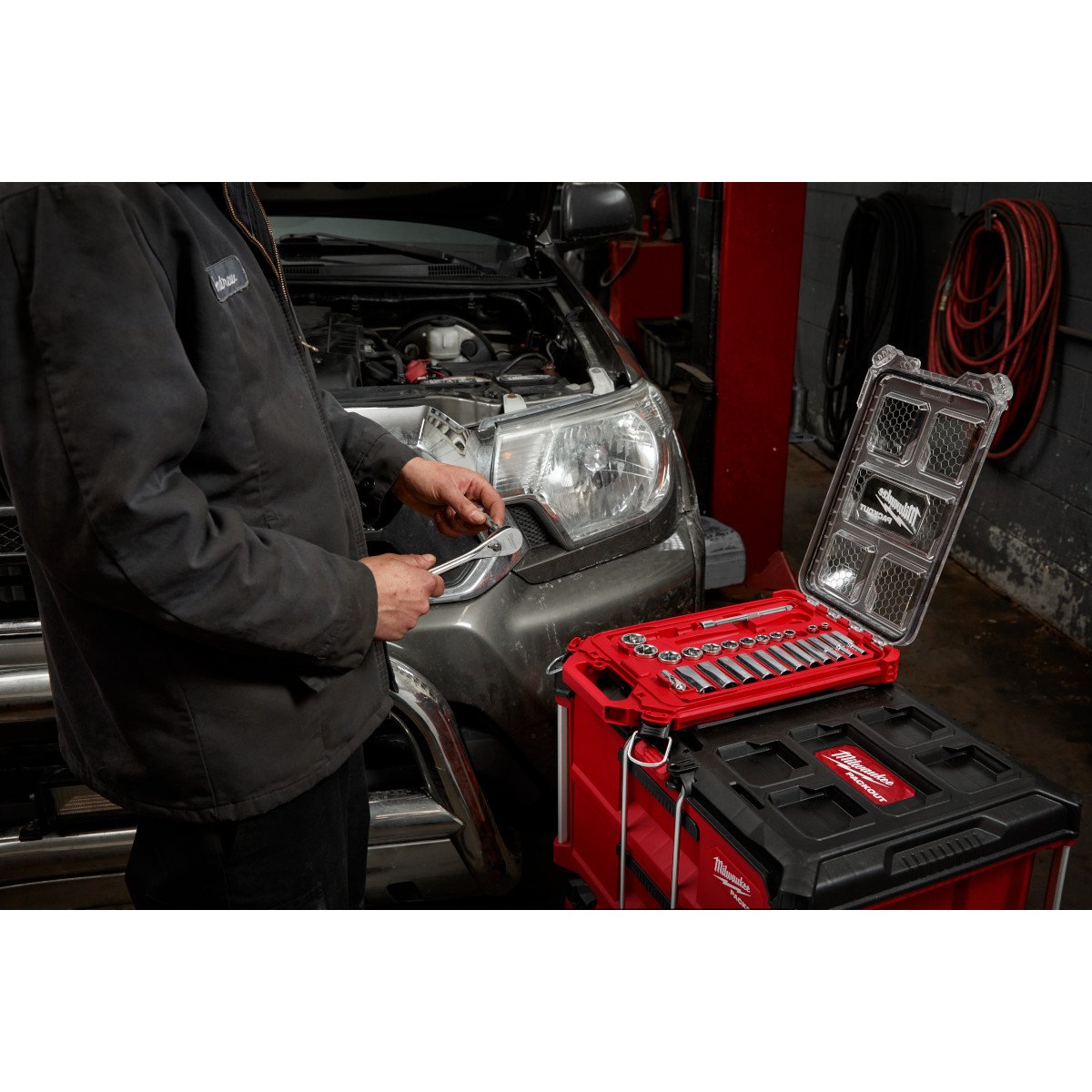 Milwaukee 48-22-9481 3/8" 28 Pc Ratchet & Socket Set with PACKOUT™ Organizer - in use
