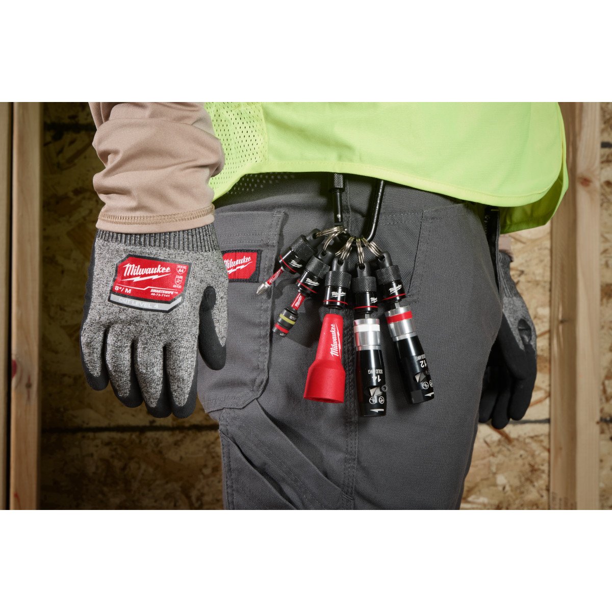 Milwaukee 48-32-4537 5PC Bit Holder with Carabiner - in use