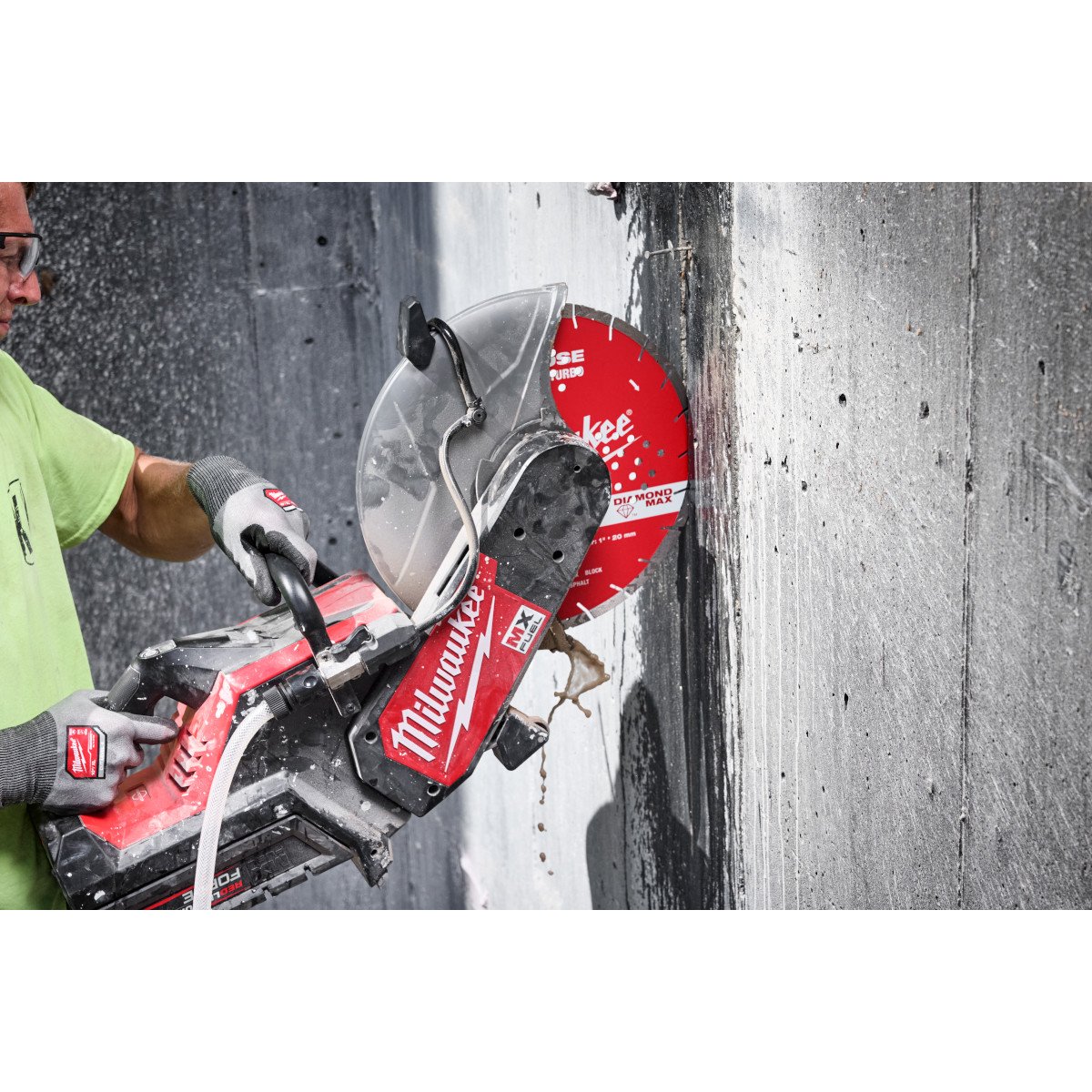 Milwaukee 49-93-7140 14 in. Diamond Universal Segmented-Turbo - in use