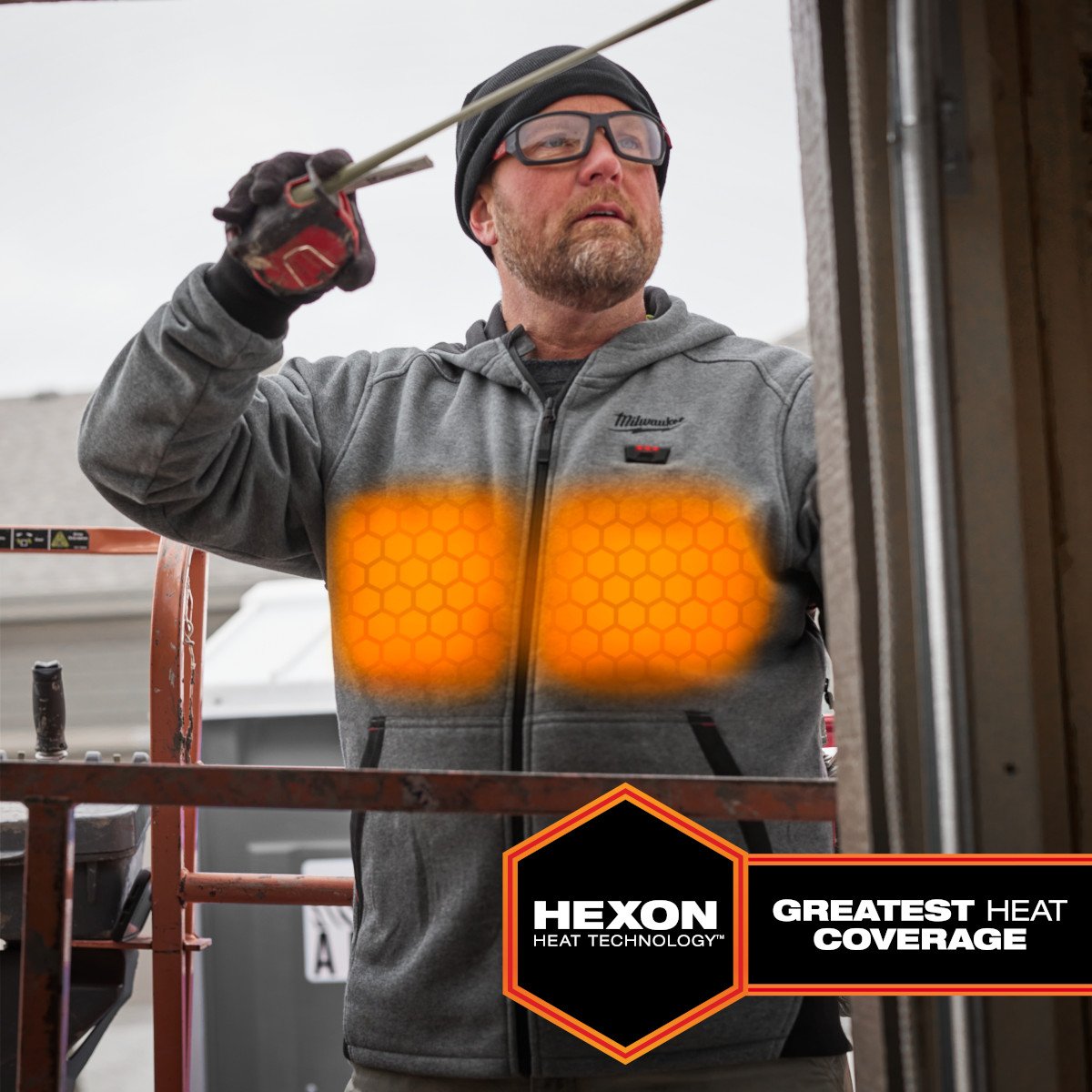 Milwaukee M200G-212X M12™ Heated Hoodie Kit - Gray - 2X - in use