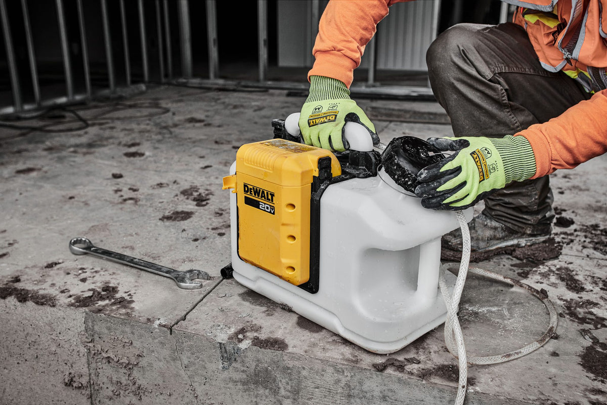 DEWALT DCE6820B 20V Powered Water Tank (Bare) - in use