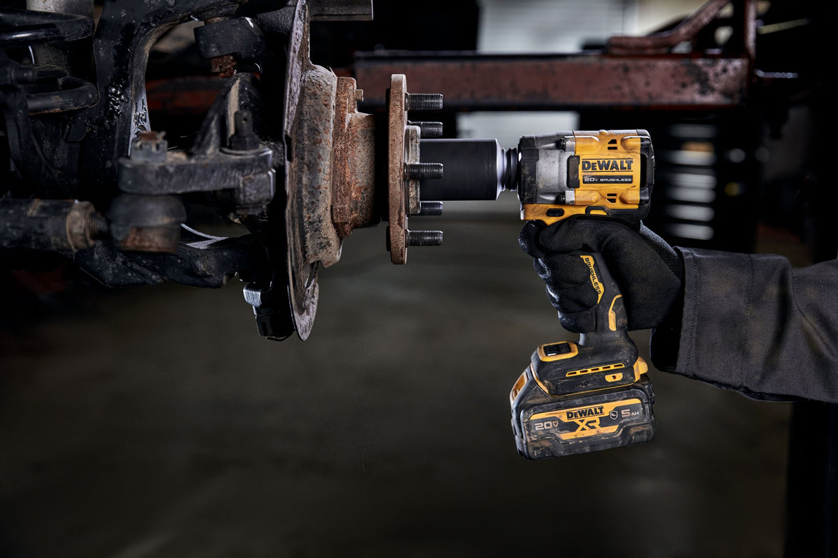 DEWALT DCF923B ATOMIC 20V MAX 3/8 in. Cordless Impact Wrench with Hog Ring Anvil (Tool Only) - in use