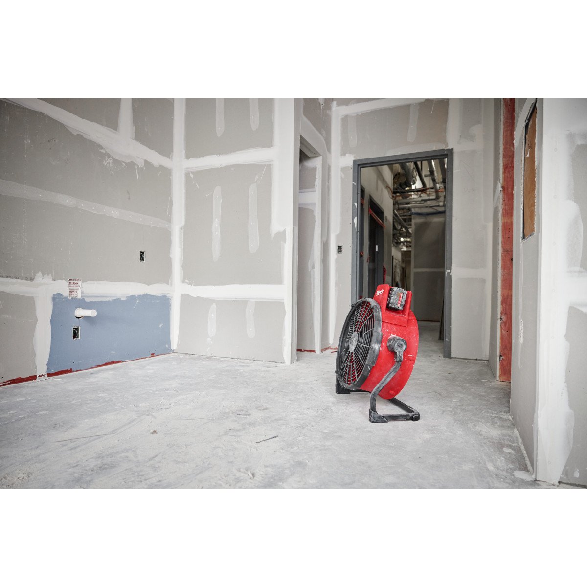 Milwaukee 0821-20 M18™ Brushless 18" Fan - in use