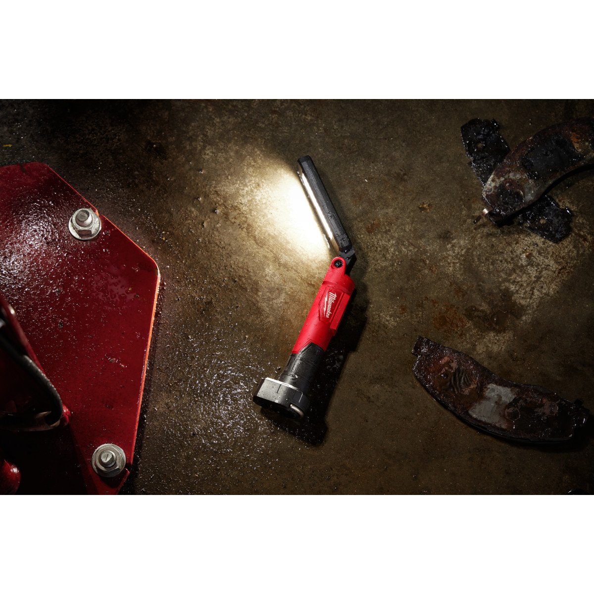 Milwaukee 2128-22 REDLITHIUM™ USB Stick Light W/ Magnet & Charging Dock - in use