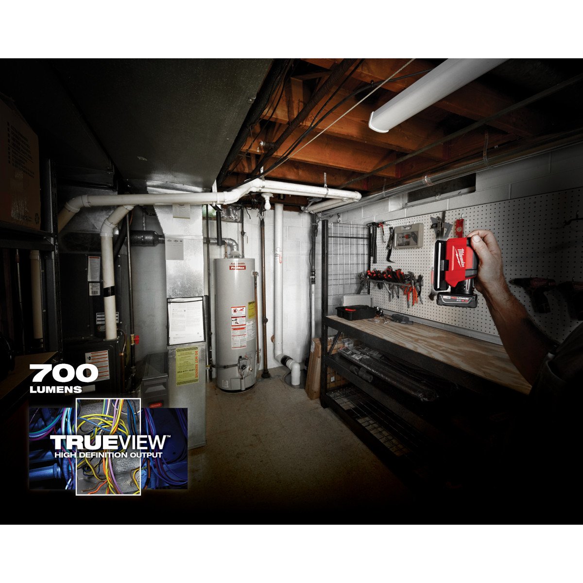 Milwaukee 2367-20 M12™ ROVER™ Service and Repair Flood Light w/ USB Charging - feature callout