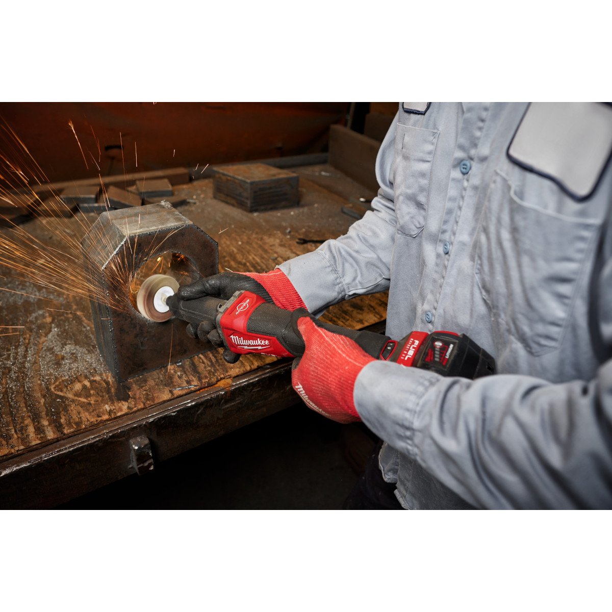 Milwaukee 2984-20 M18 Fuel Variable Speed, Braking Die Grinder - Tool Only - in use