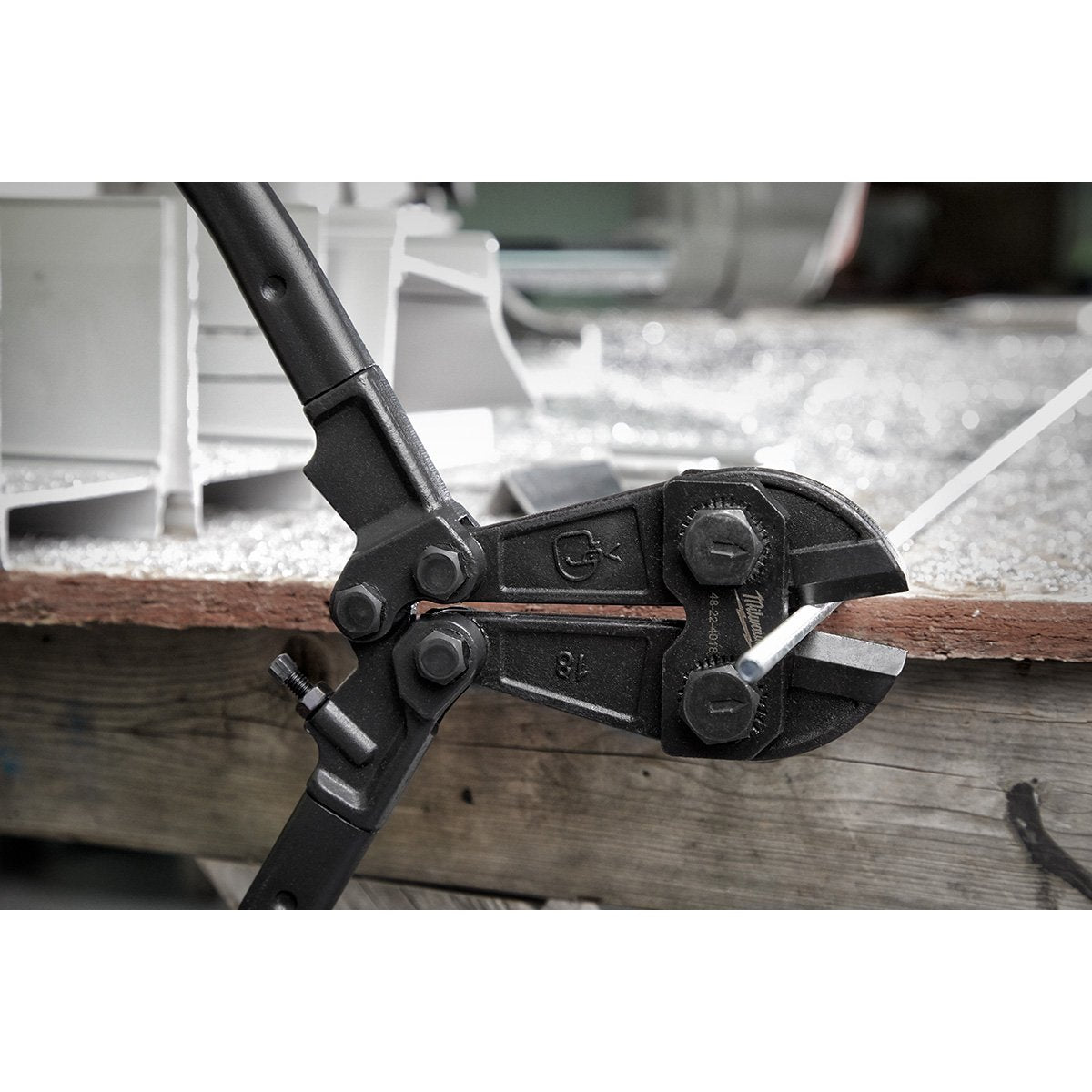Milwaukee 48-22-4018 18 in. Bolt Cutter - in use