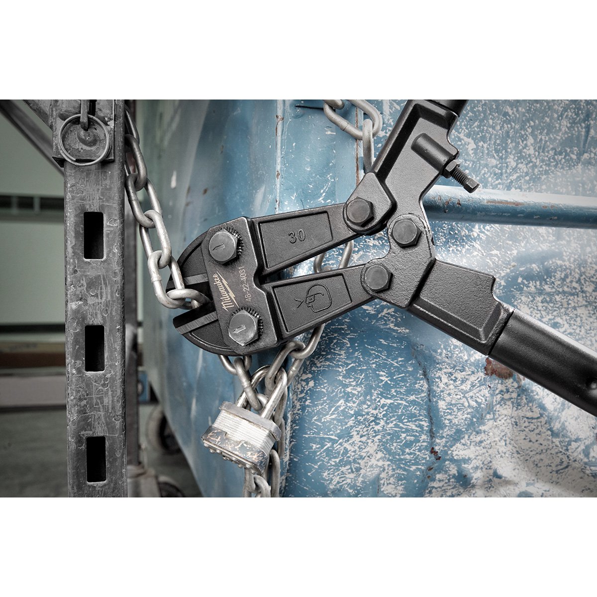 Milwaukee 48-22-4031 30 in. Bolt Cutter - in use