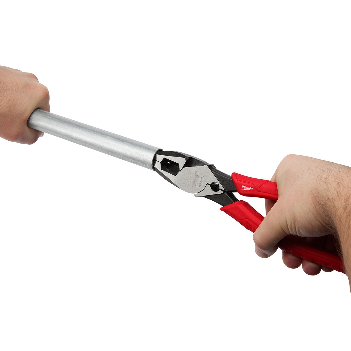Milwaukee 48-22-6100 9 in. High Leverage Lineman's Pliers w/ Crimper - in use