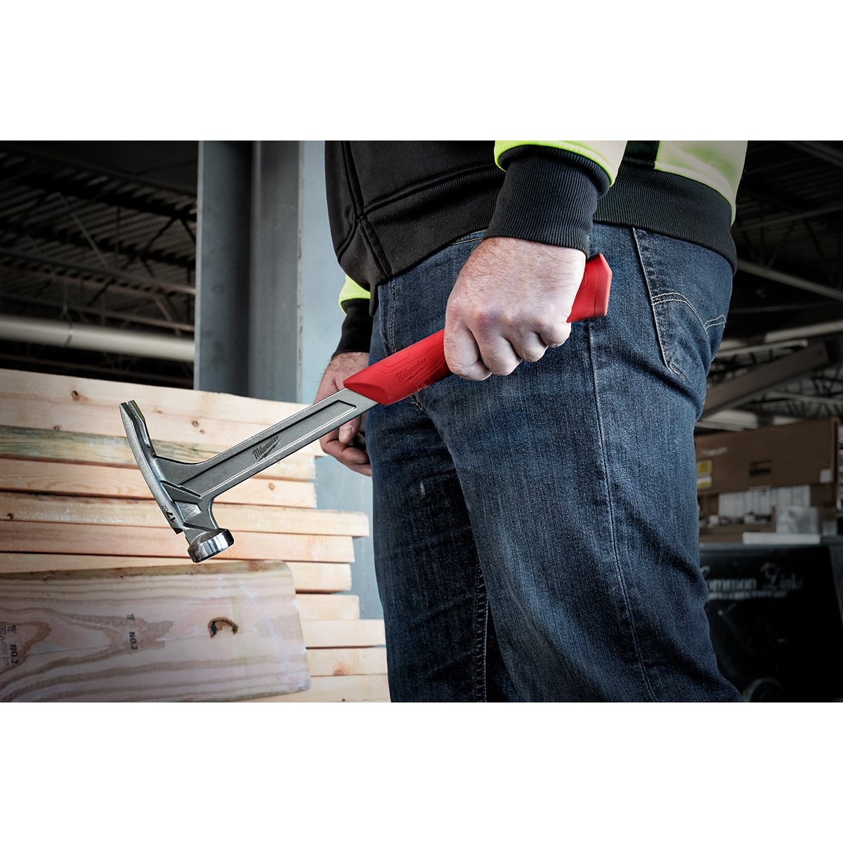 Milwaukee 48-22-9017 17 oz Smooth Face Framing Hammer - in use