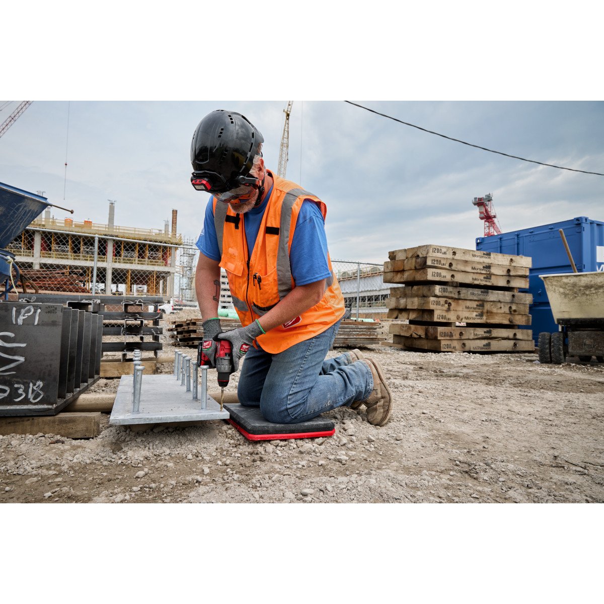 Milwaukee 48-73-6110 PACKOUT™ Kneeling Pad - in use
