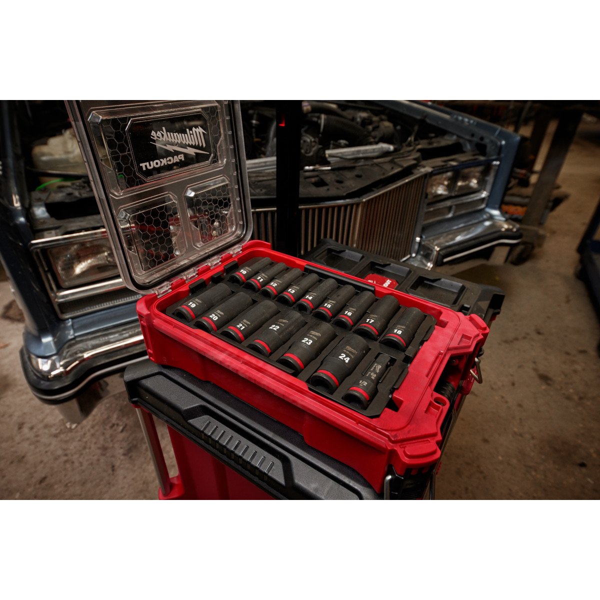 Milwaukee 49-66-6803 SHOCKWAVE Impact Duty™ Socket 1/2” Dr 16PC MM PACKOUT™ Set - in use