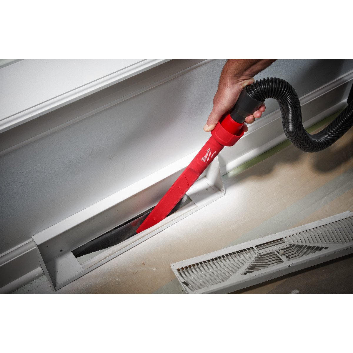 Milwaukee 49-90-2023 AIR-TIP™ 3-in-1 Crevice and Brush Tool - in use