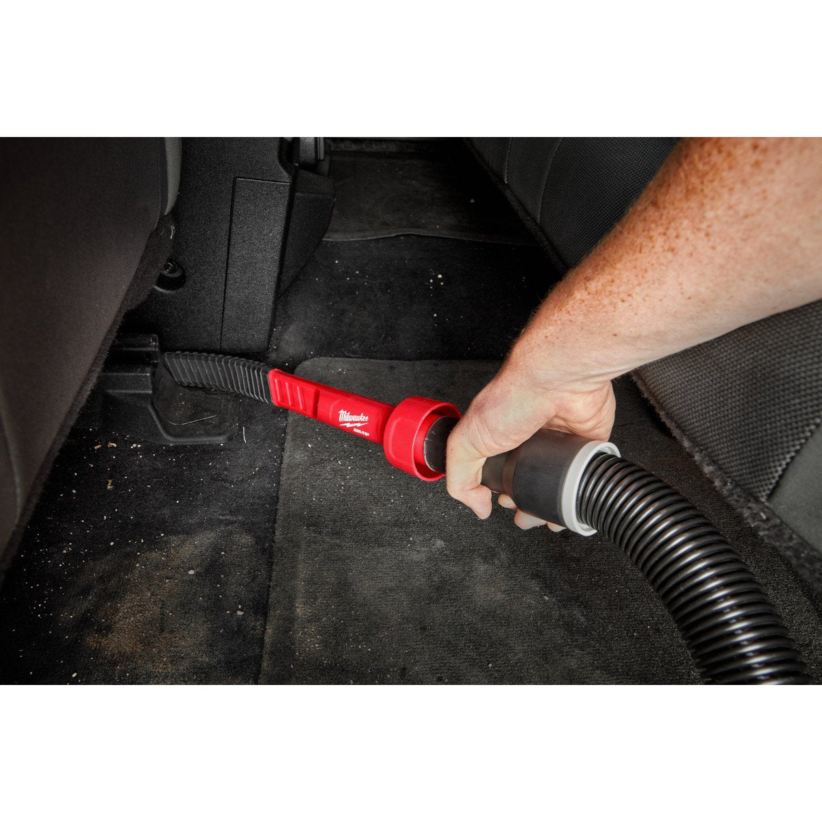 Milwaukee 49-90-2030 AIR-TIP™ Flexible Long Reach Crevice Tool - in use