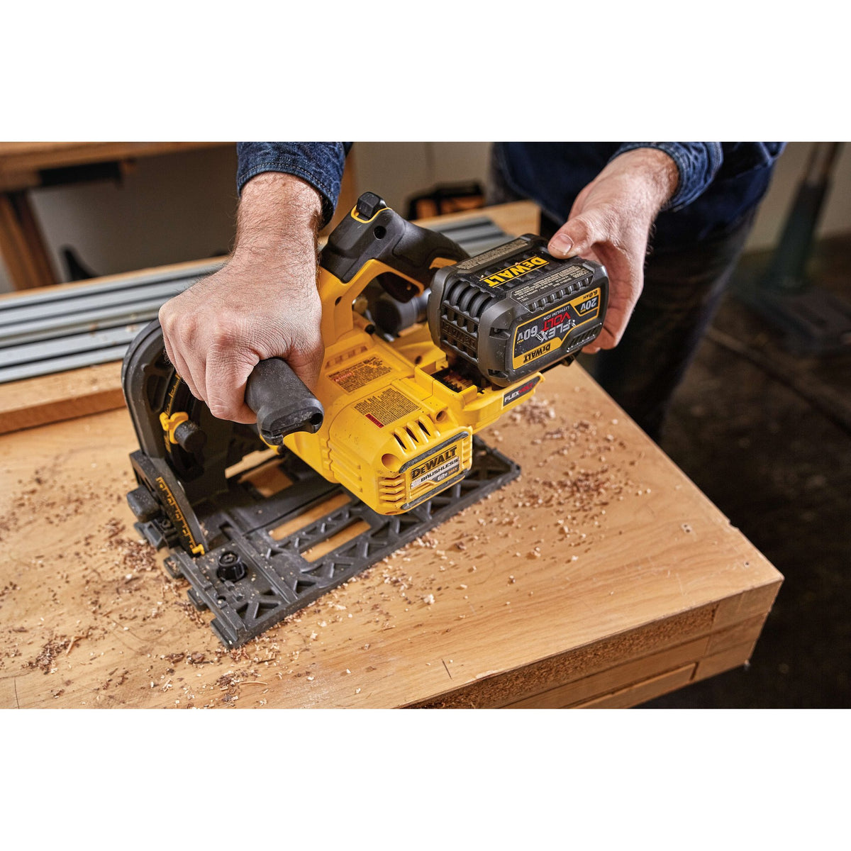 DEWALT DCS520T1 Flexvolt 60V Max Circular Saw, 6-1/2-Inch, Cordless Tracksaw Kit - detail close-up