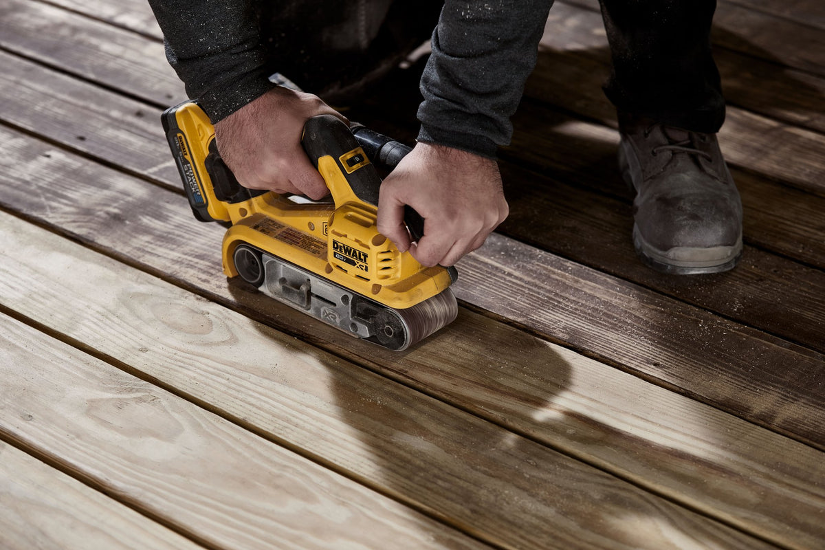 DEWALT DCW220B 20V MAX* XR® Brushless Cordless 3 in. x 21 in. Belt Sander (Tool Only) - in use