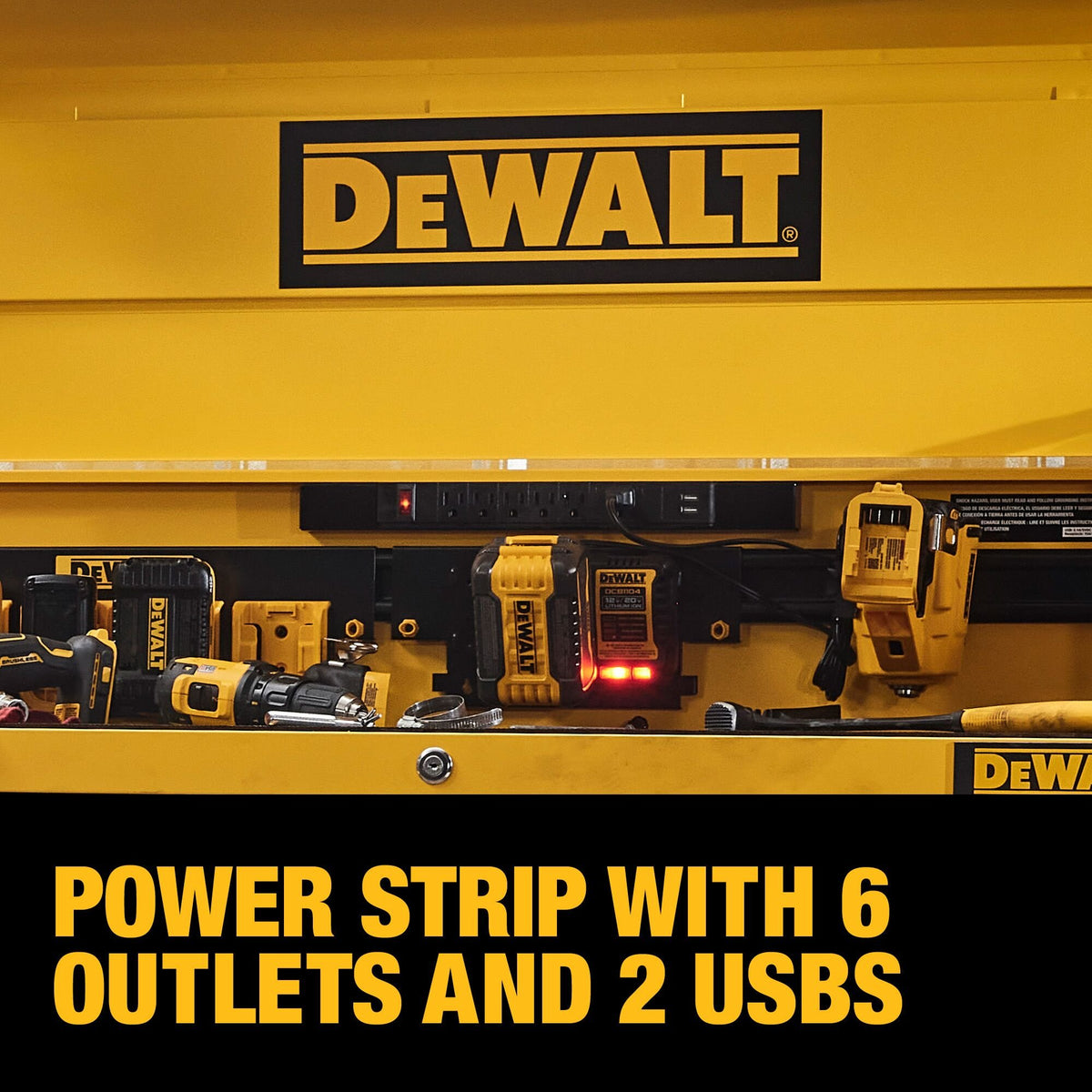 DEWALT DWST37041 37In 4-Drawer Chest - feature callout