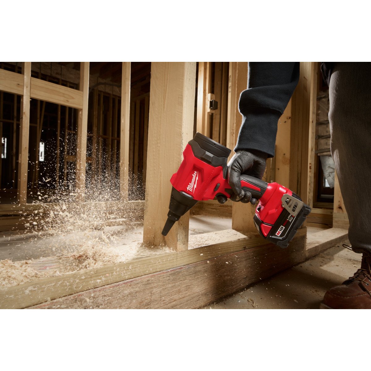Milwaukee 0887-20 M18™ Brushless Precision Blower - in use
