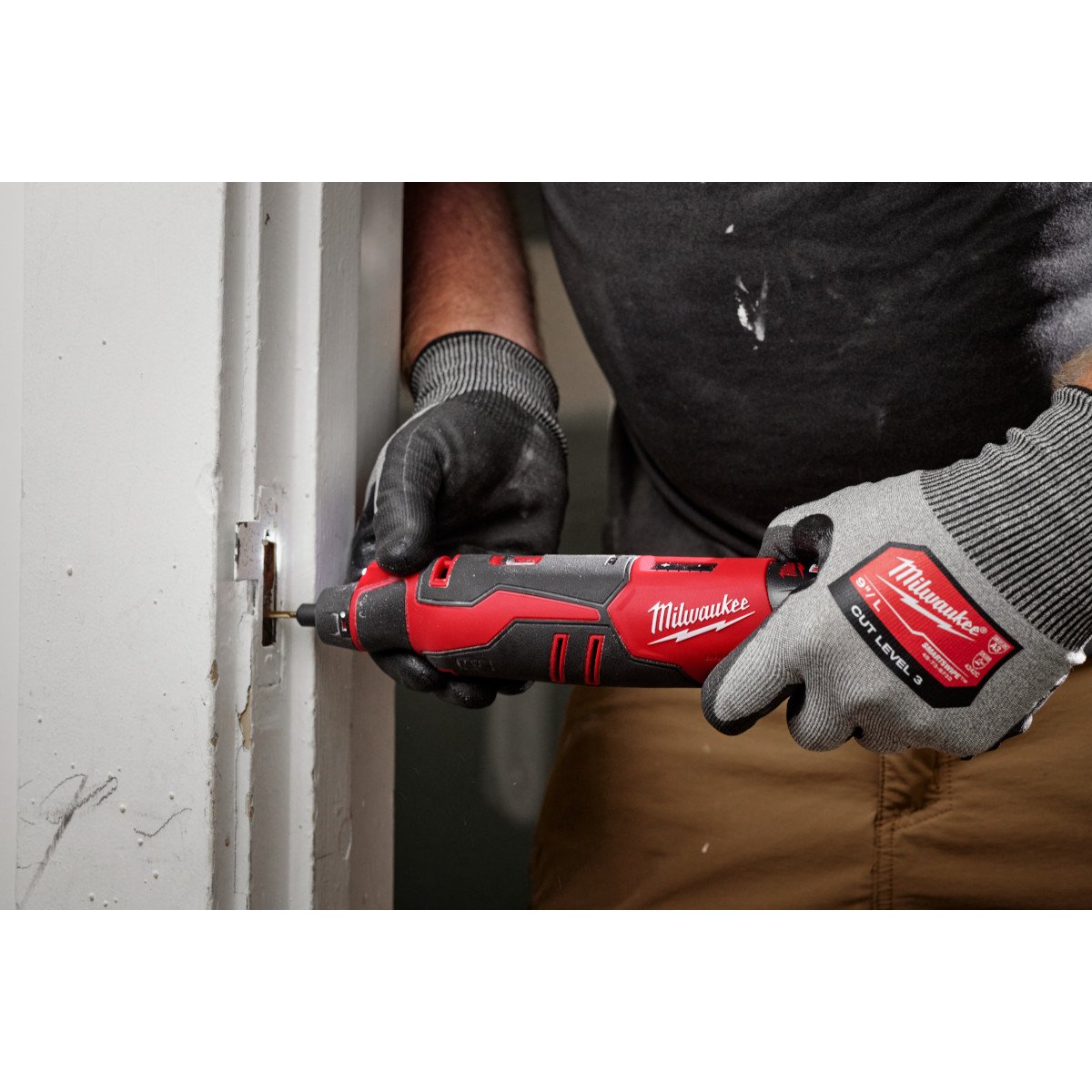 Milwaukee 2525-20 M12™ Brushless Rotary Tool - in use