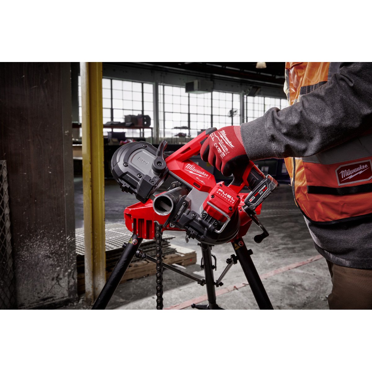 Milwaukee 2529-21XC M12 FUEL™ Compact Band Saw Kit - in use