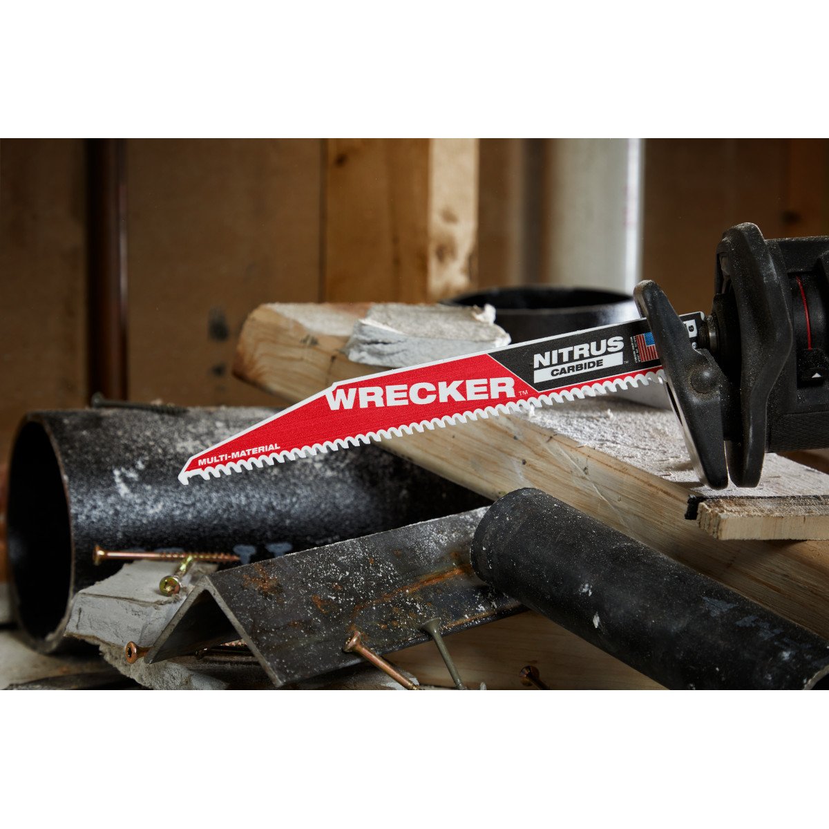 Milwaukee 48-00-5272 9" The WRECKER™ with NITRUS CARBIDE™ 1PK - in use