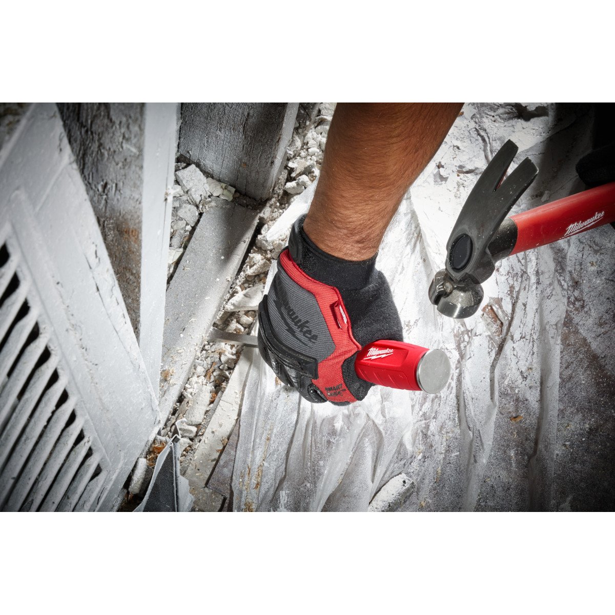 Milwaukee 48-22-2859 Demolition Driver - in use