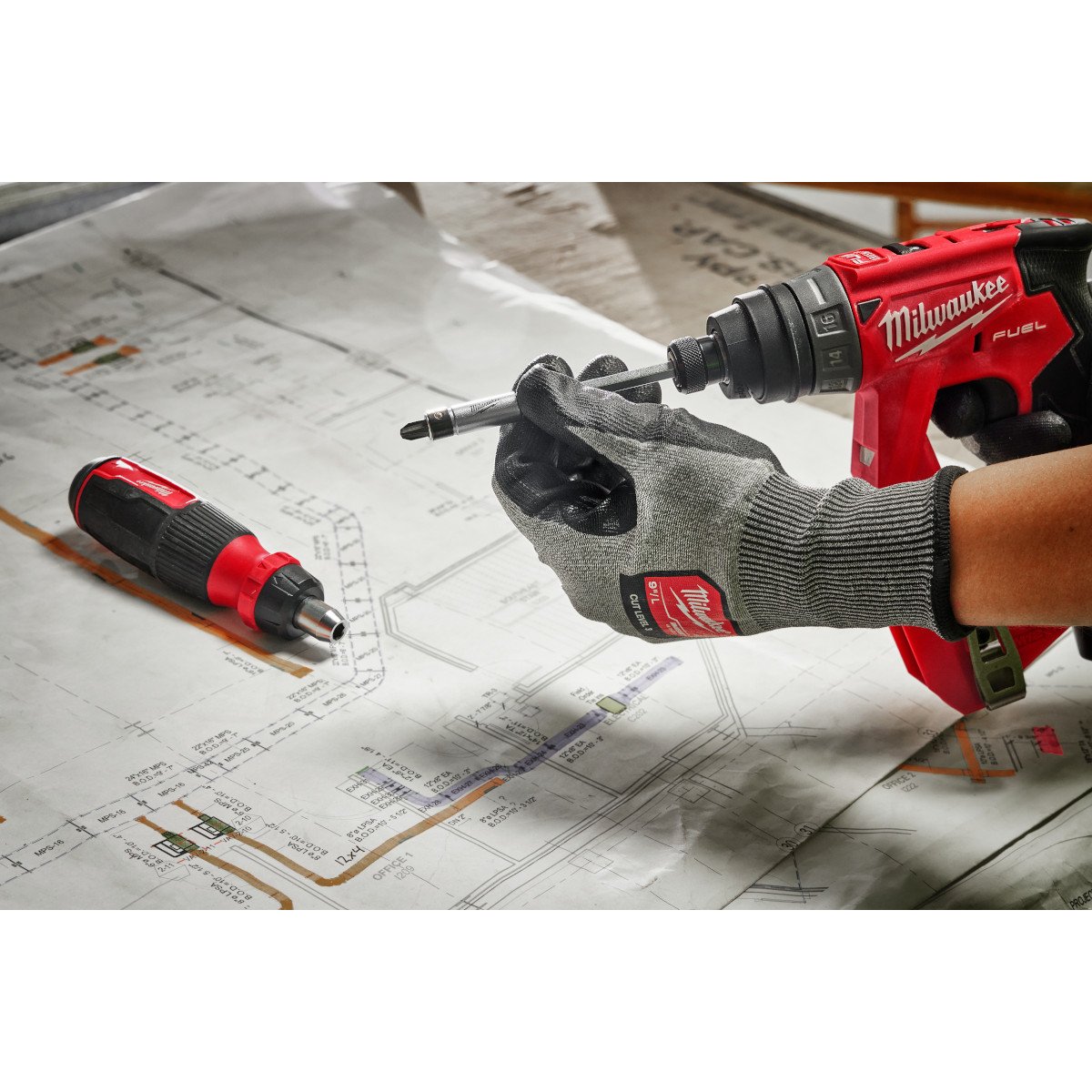 Milwaukee 48-22-2904 27-in-1 Ratcheting Multi-Bit Screwdriver - in use