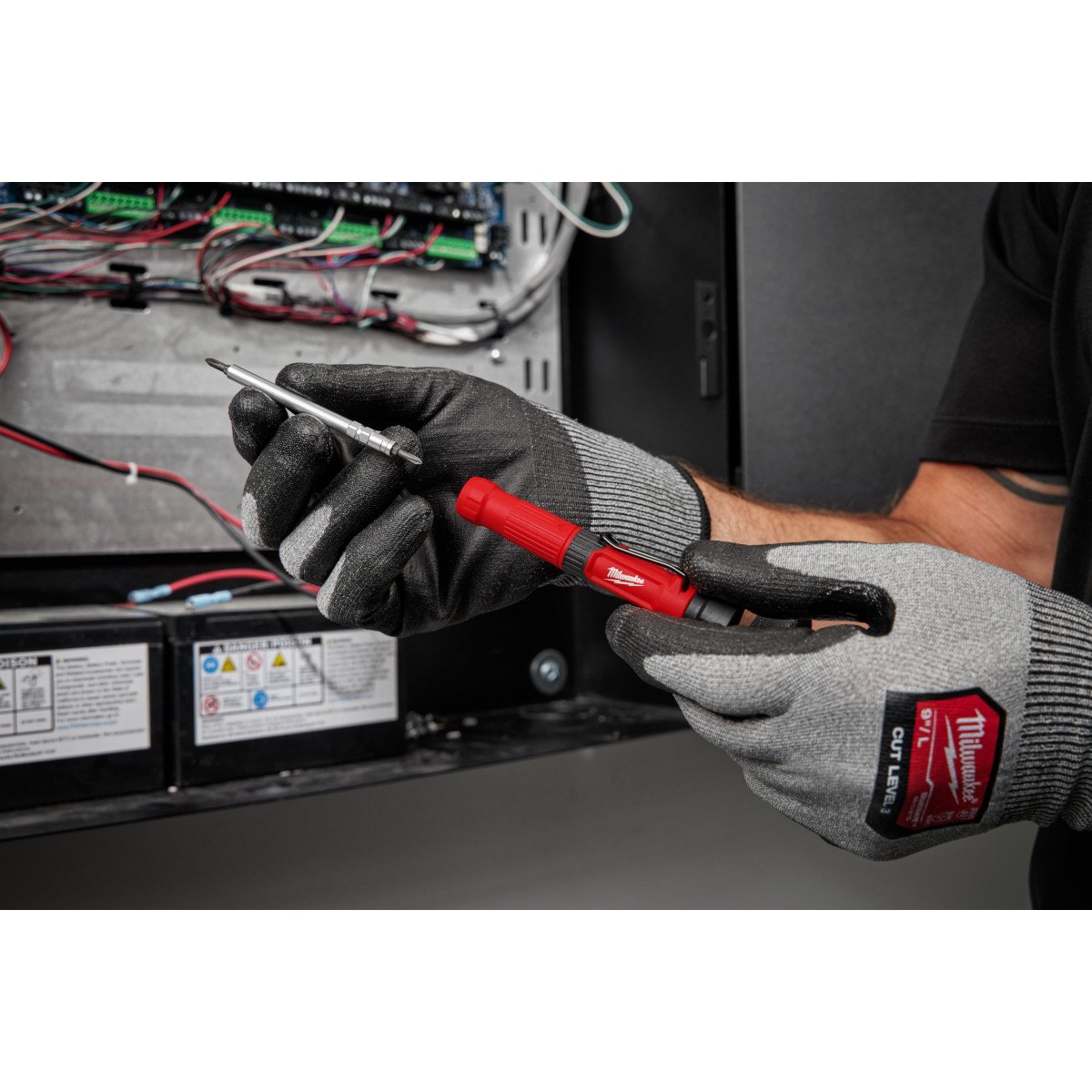 Milwaukee 48-22-2932 4-in-1 Pocket Precision Multi-Bit Screwdriver - in use