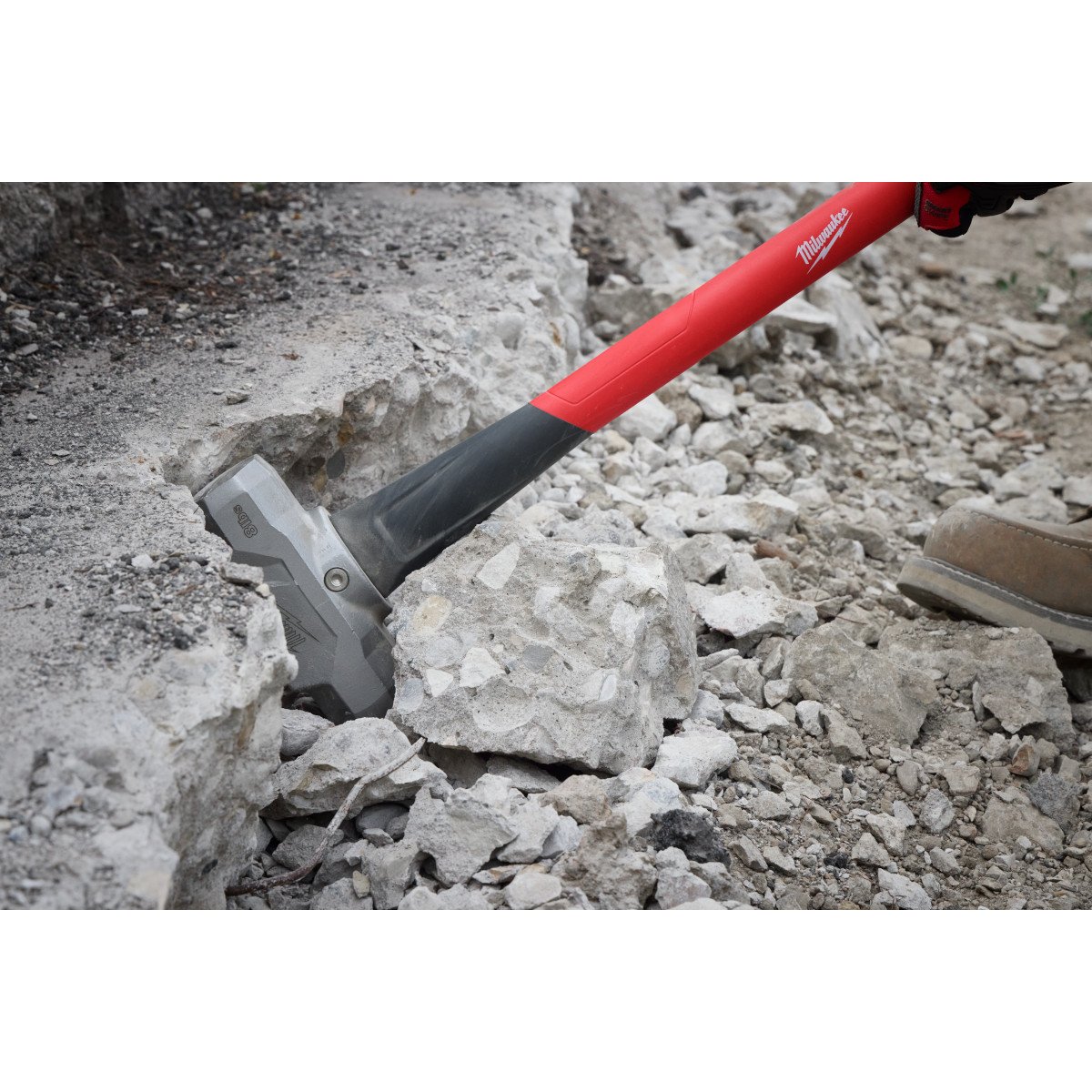 Milwaukee 48-22-9331 8lb Sledge Hammer with 36" Fiberglass Handle - in use