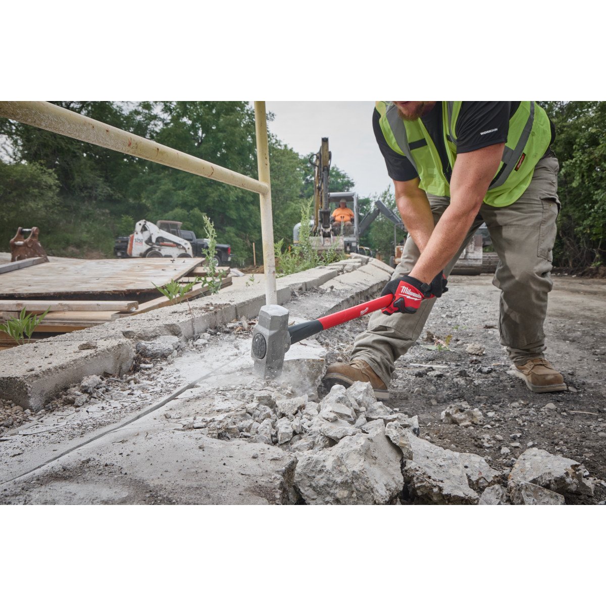Milwaukee 48-22-9332 10lb Sledge Hammer with 36-Inch Fiberglass Handle - in use