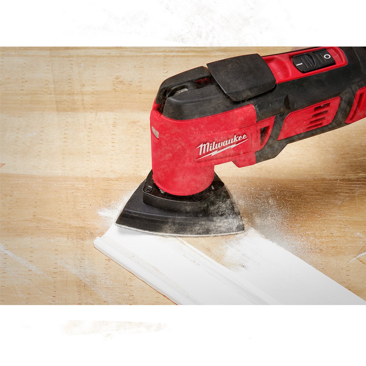 Milwaukee 49-25-2001 OPEN-LOK™ 3-1/2" TRIANGLE SANDING PAD 1PK - in use