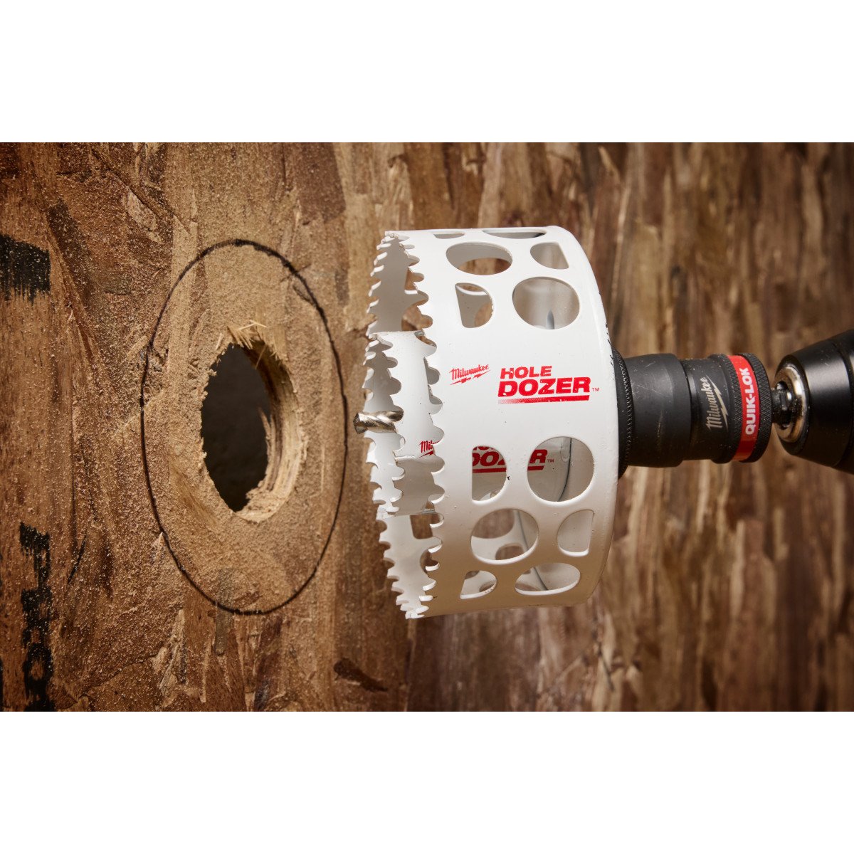 Milwaukee 49-56-7576 Hole Enlargement Thread Adapter for QUIK-LOK™ Arbors - in use