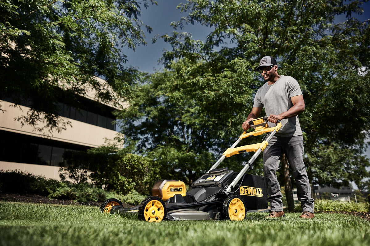 DEWALT DCMWSP650Y2-CA 60V Next Gen Rwd Mower Can - in use