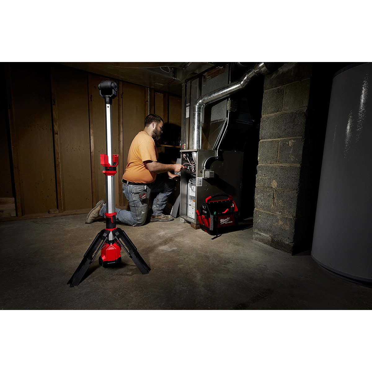 Milwaukee 2132-20 M12™ ROCKET™ Dual Power Tower Light - in use