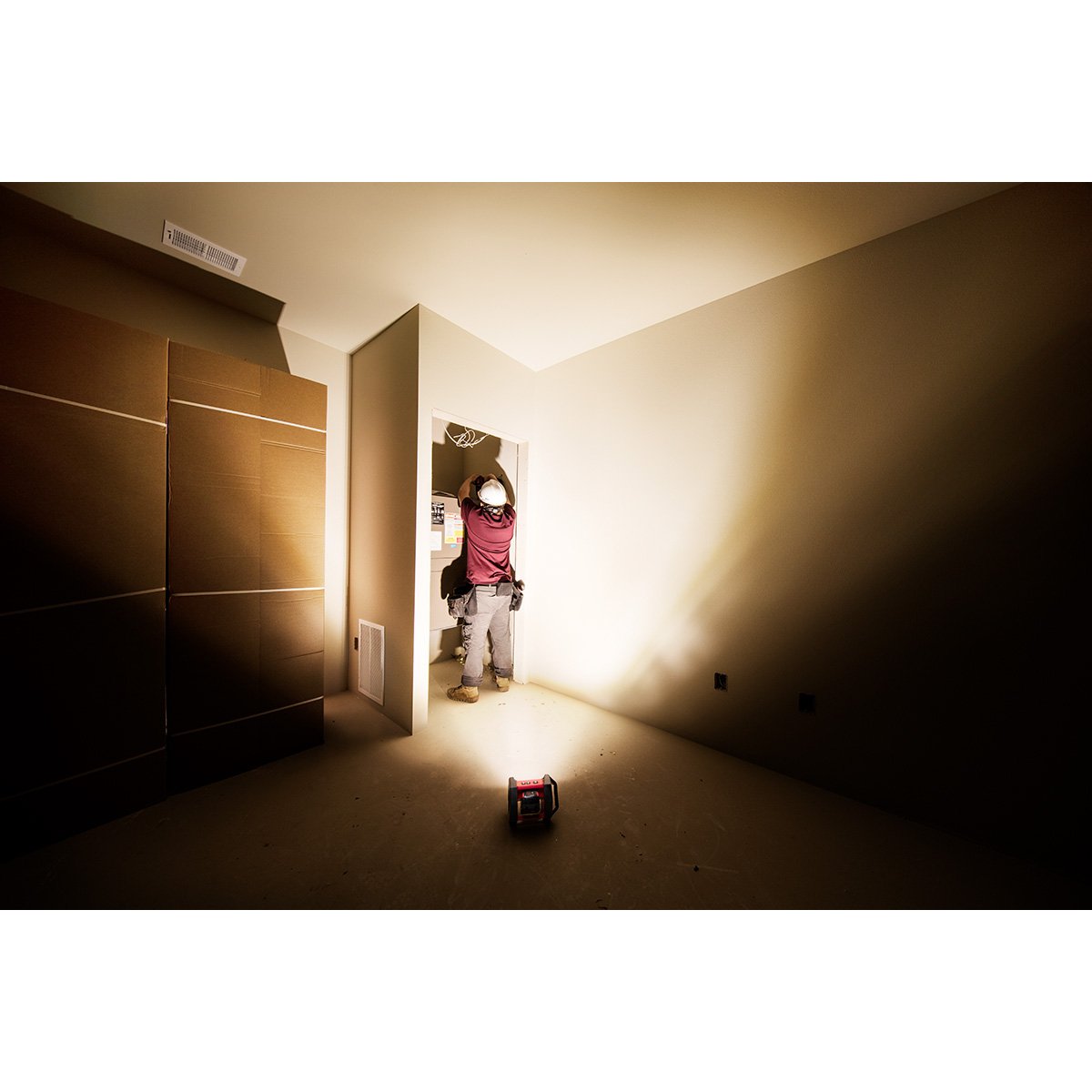 Milwaukee 2361-20 M18™ LED Flood Light - in use