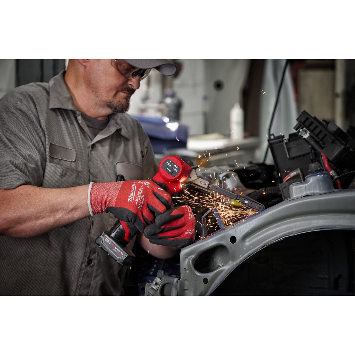 Milwaukee 2482-20 M12 FUEL™ 1/2" X 18" Bandfile - in use