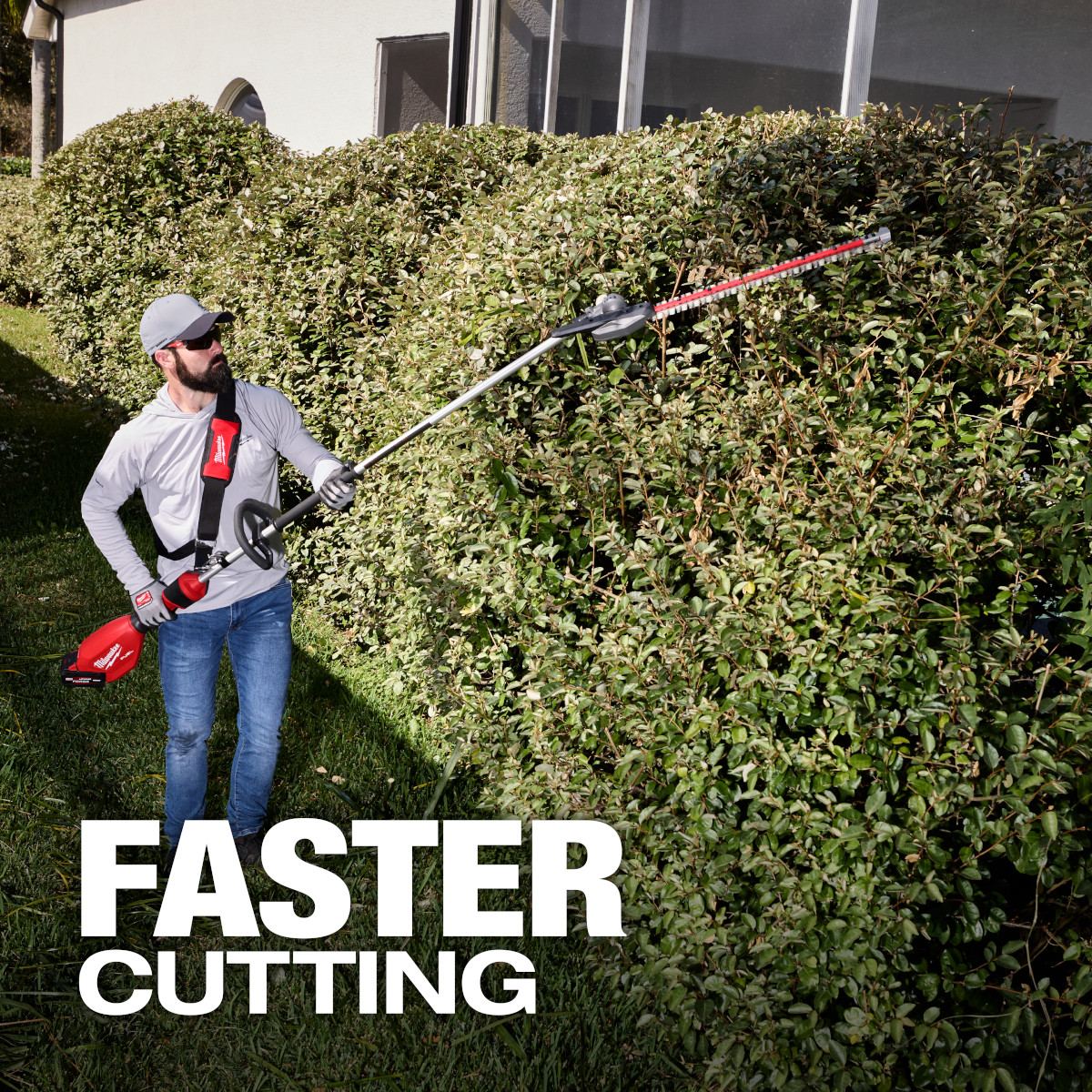 Milwaukee 3035-21 M18 FUEL™ Extended Pole Articulating Hedge Trimmer Kit - feature callout