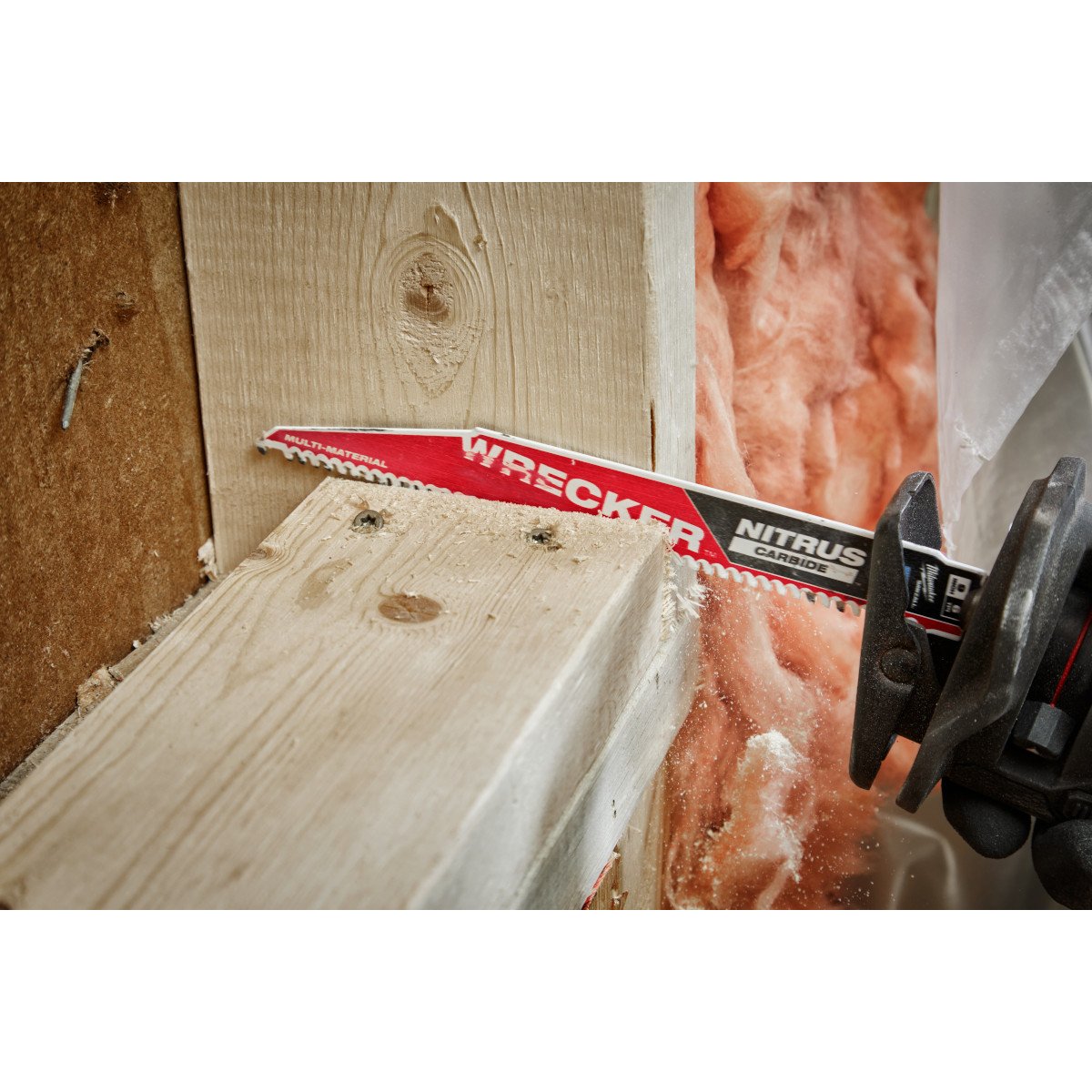 Milwaukee 48-00-5272 9" The WRECKER™ with NITRUS CARBIDE™ 1PK - in use