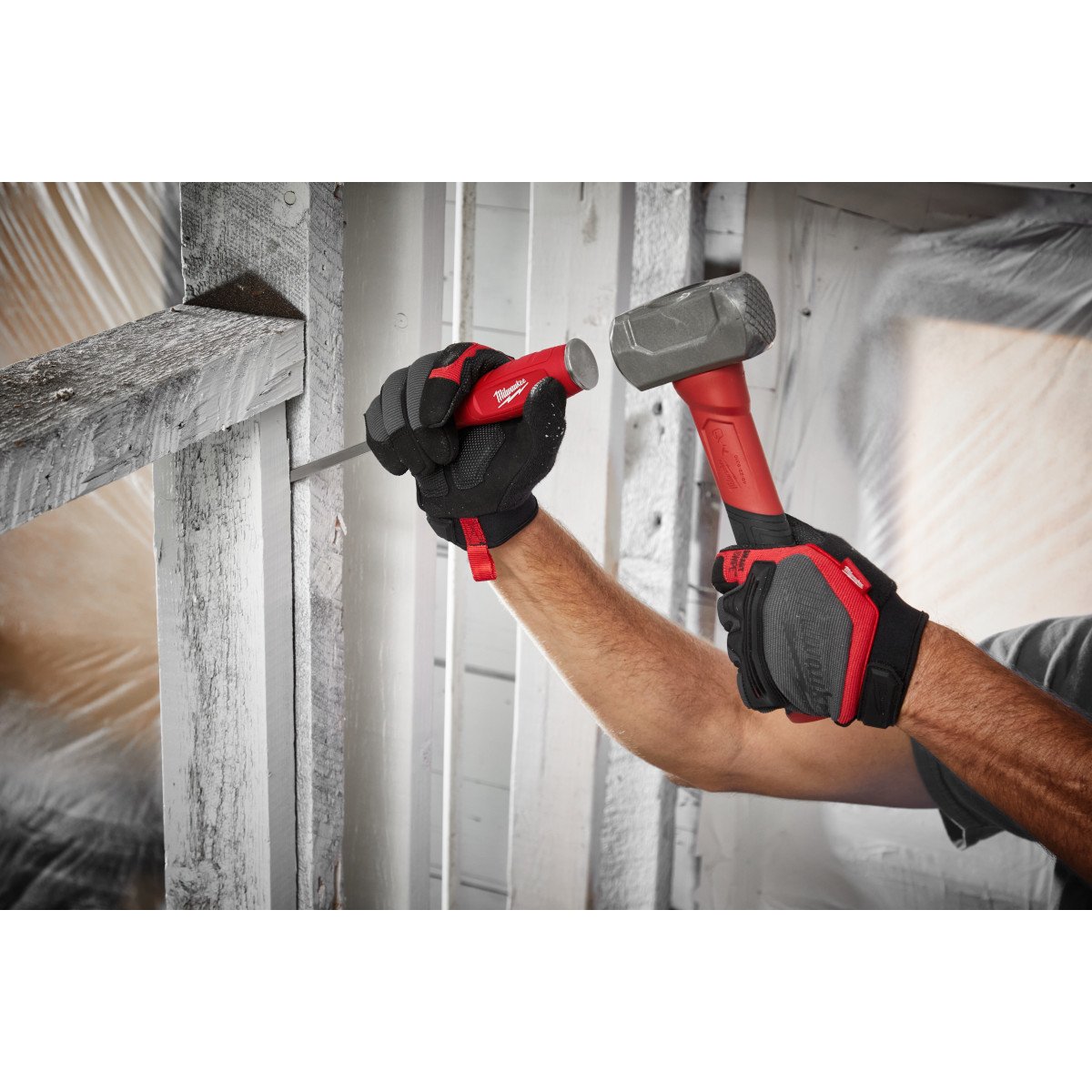 Milwaukee 48-22-2859 Demolition Driver - in use