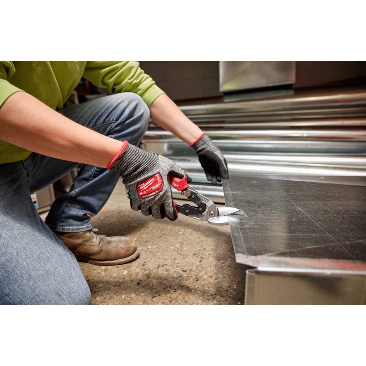 Milwaukee 48-22-4552 Right Cutting Offset Aviation Snips - in use