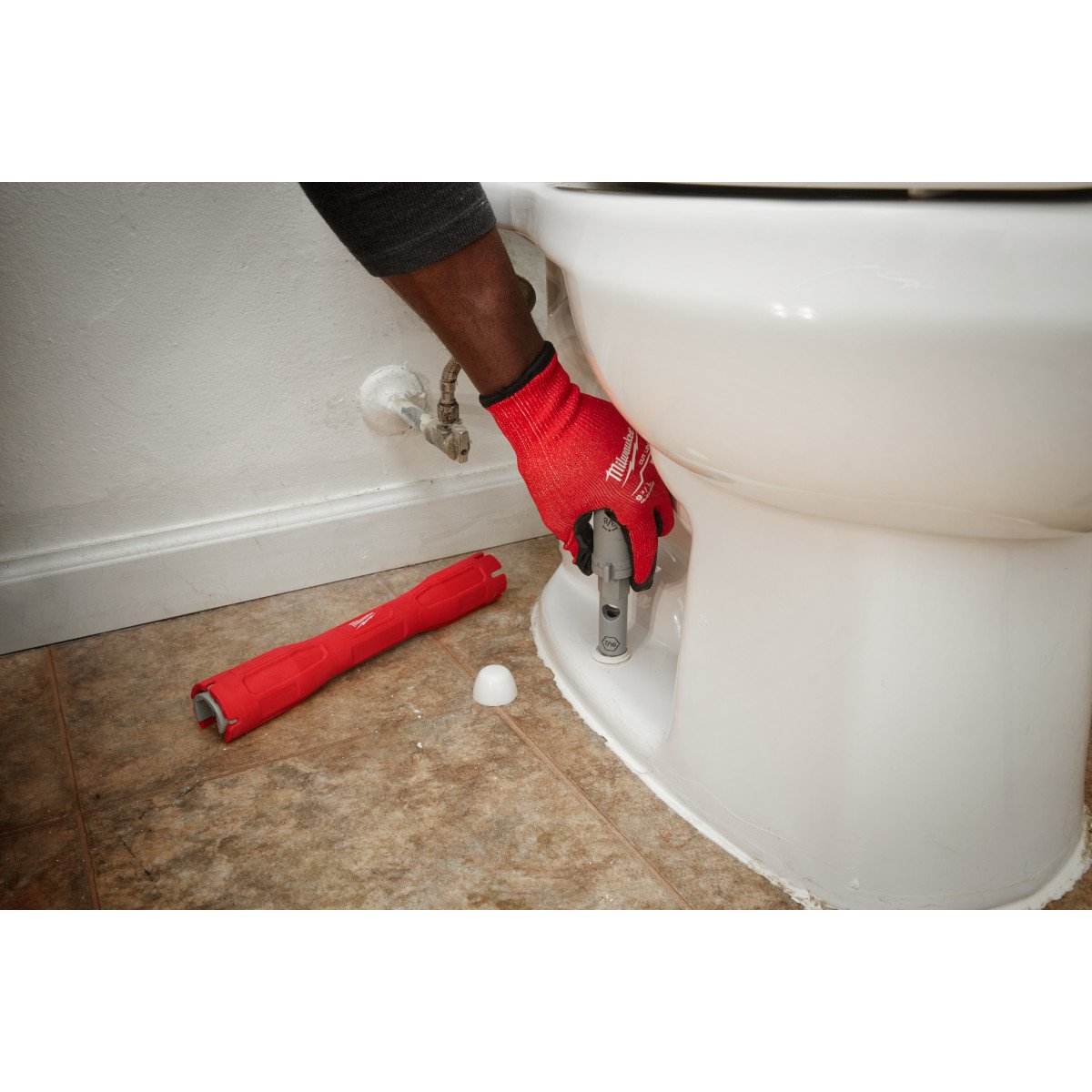 Milwaukee 48-22-7100 Faucet Swap-Out Wrench - in use