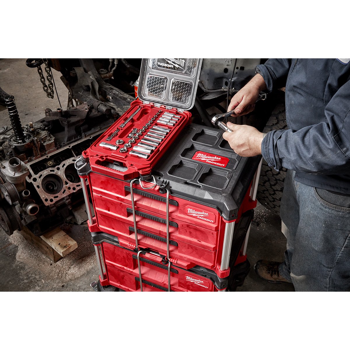 Milwaukee 48-22-9481 3/8" 28 Pc Ratchet & Socket Set with PACKOUT™ Organizer - in use