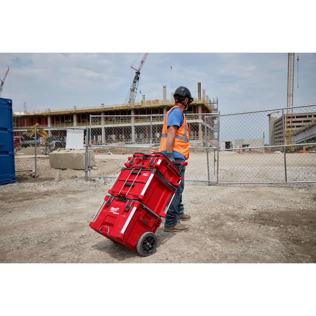 Milwaukee 48-73-6110 PACKOUT™ Kneeling Pad - in use