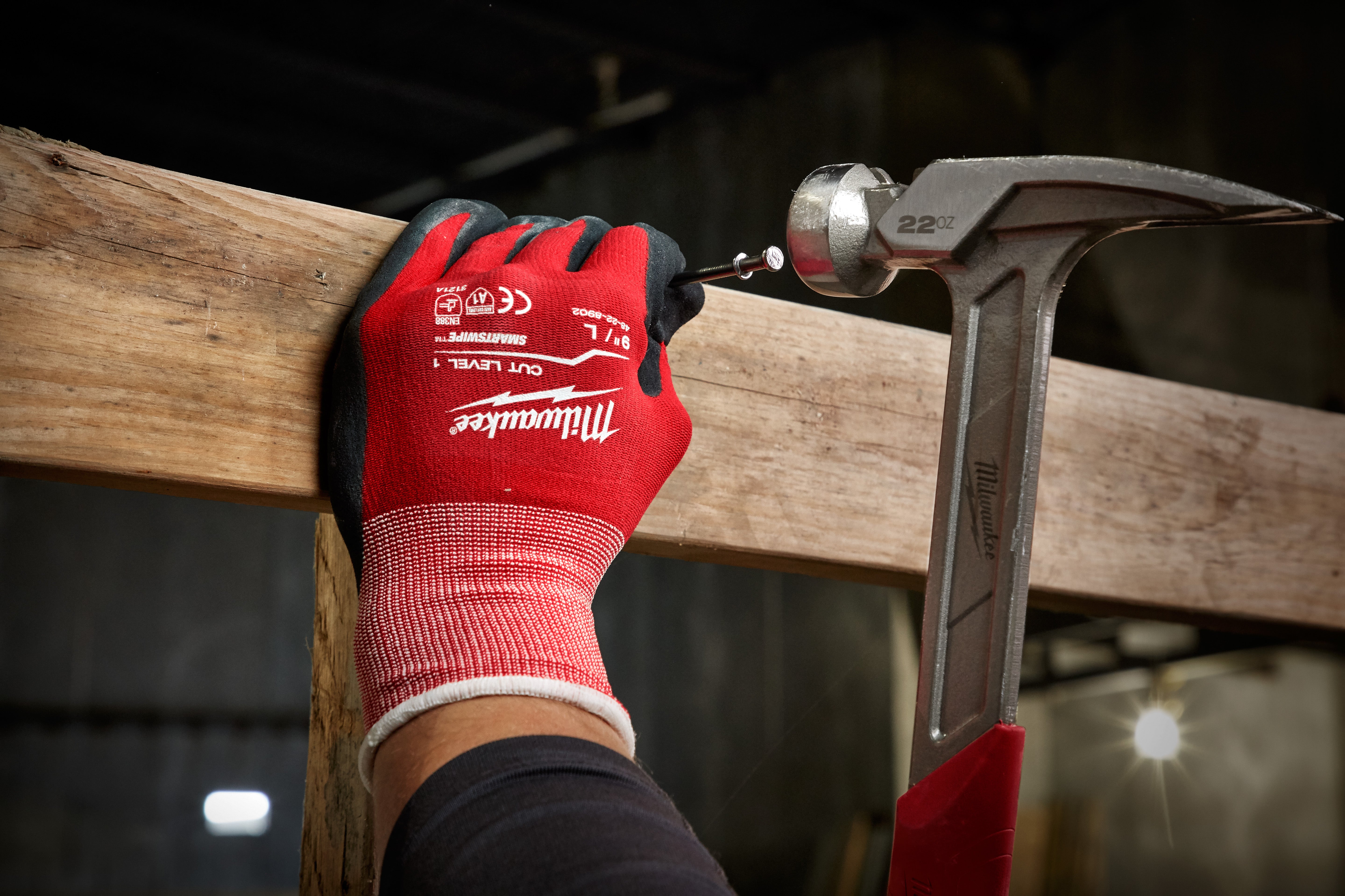 Milwaukee 48-22-8902B - Gants enduits de nitrile, niveau de protection 1, taille L