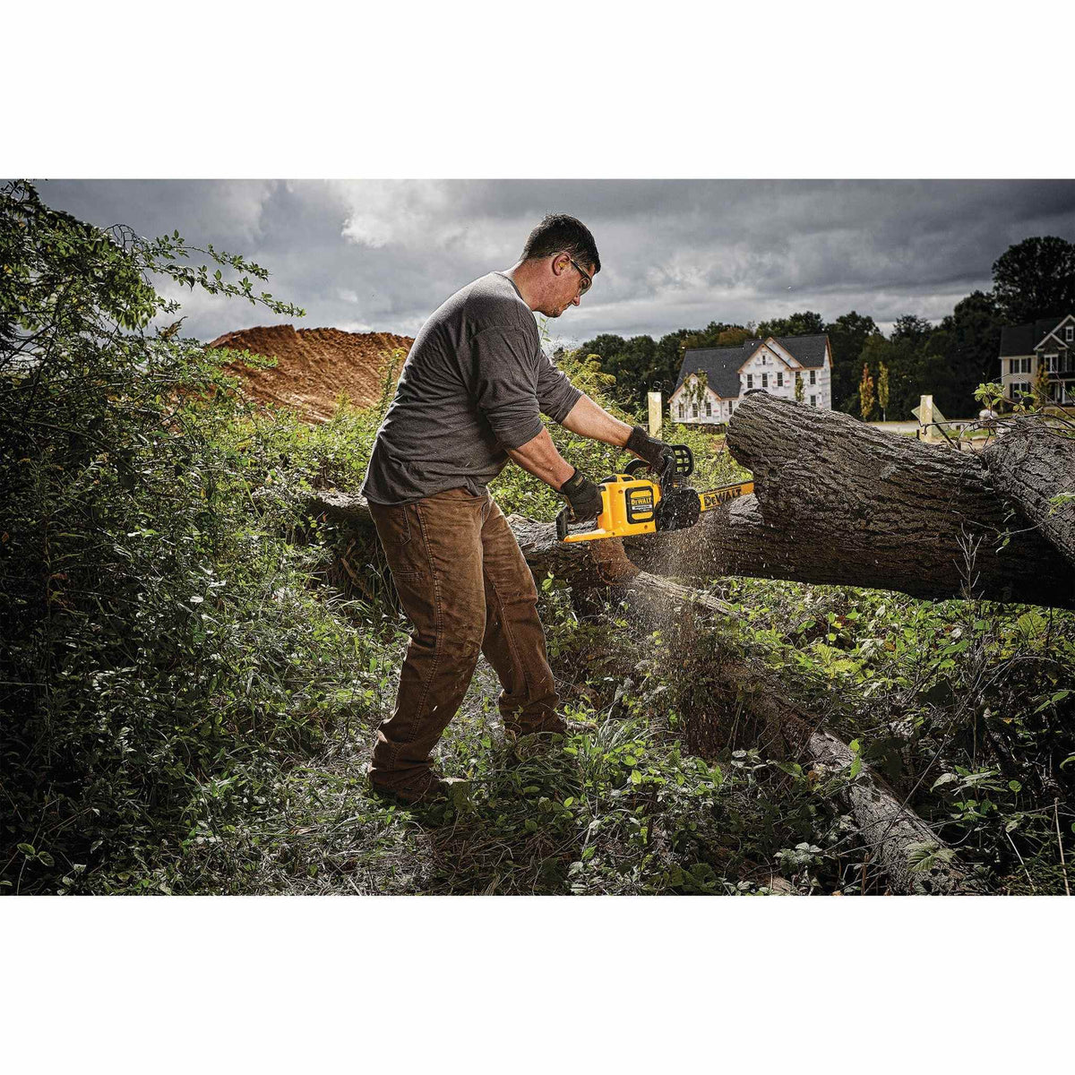 DeWalt DCCS670B 60V MAX* 16 in. Brushless Cordless Chainsaw (Tool Only)