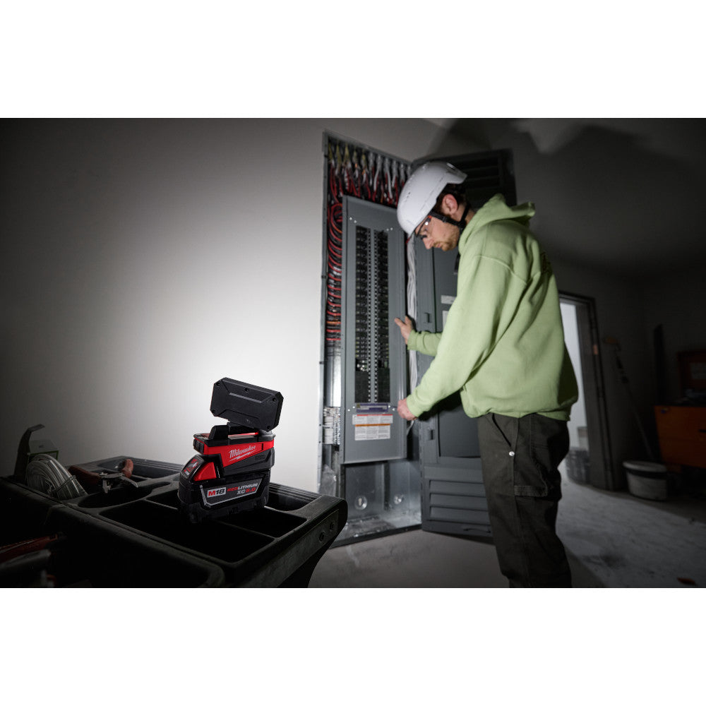 Milwaukee 2359-20 - Projecteur compact pliable M18™ ROVER™ avec chargement USB