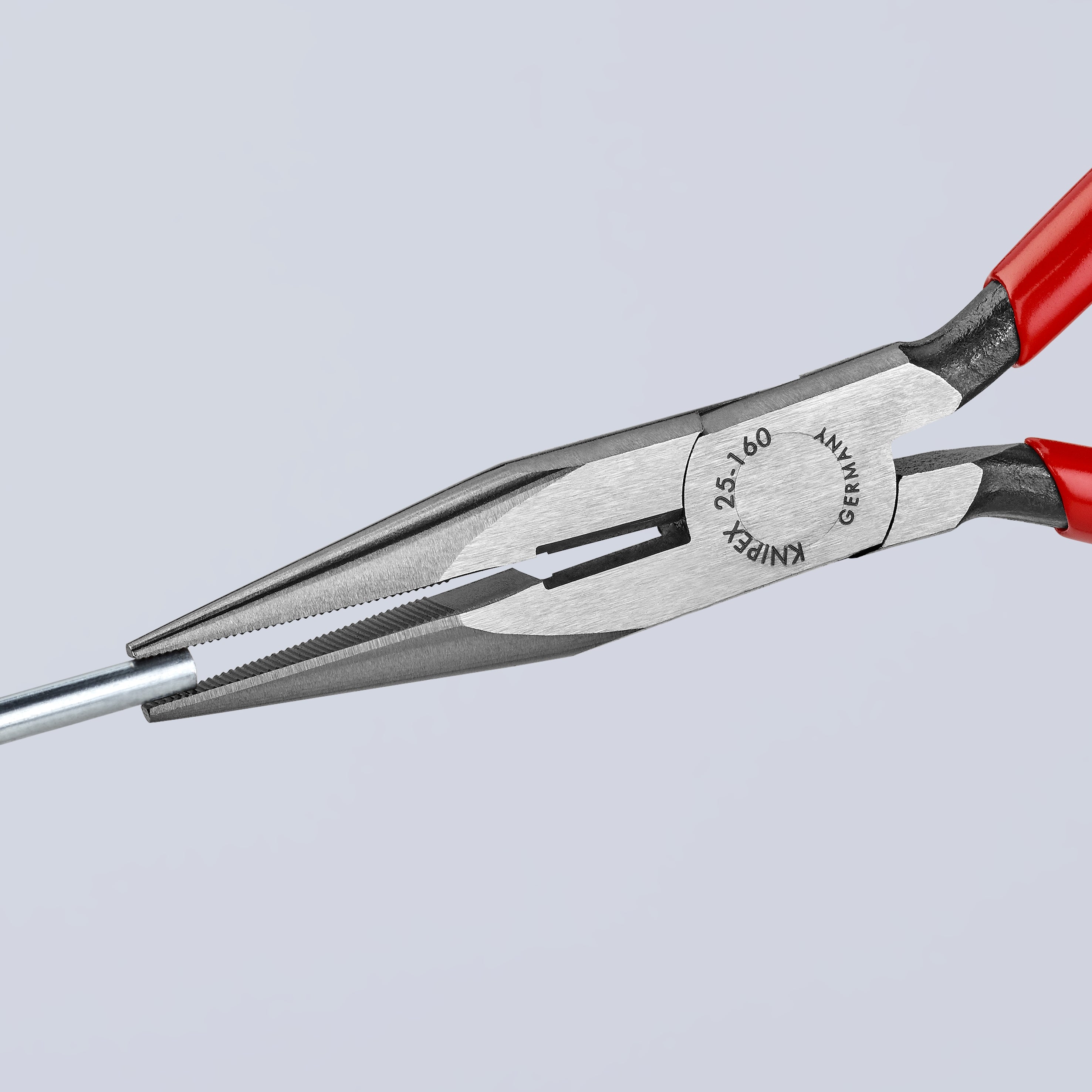 Knipex 2501160SBA - Pince à bec long 6 1/4" avec coupe-fil