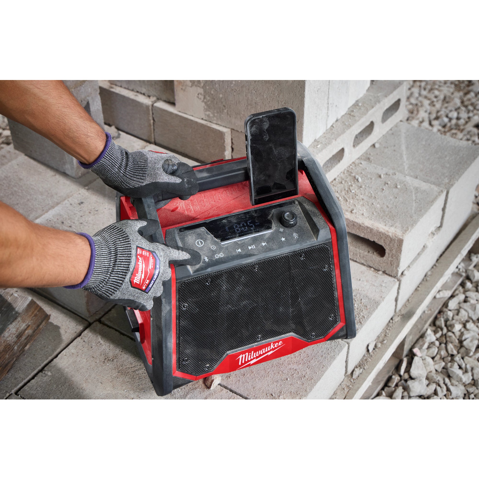 MILWAUKEE 2956-20 M18 BLUETOOTH® JOBSITE RADIO + CHARGER