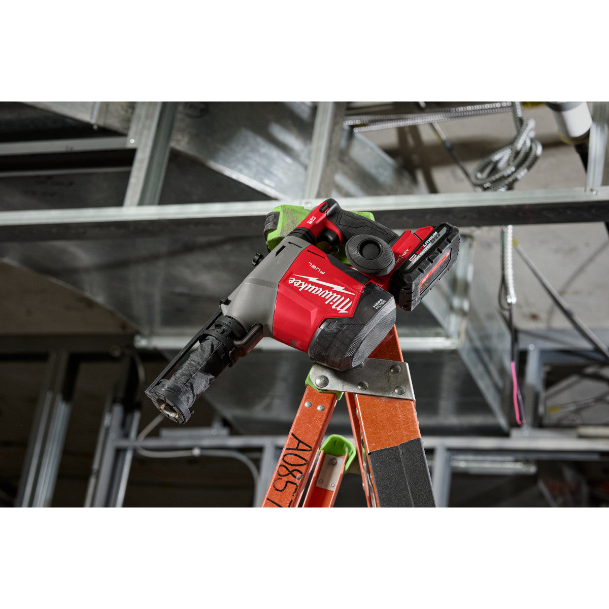 Milwaukee 3311-22 - M18 FUEL™ Overhead Rotary Hammer w/ Integrated Dust Extraction