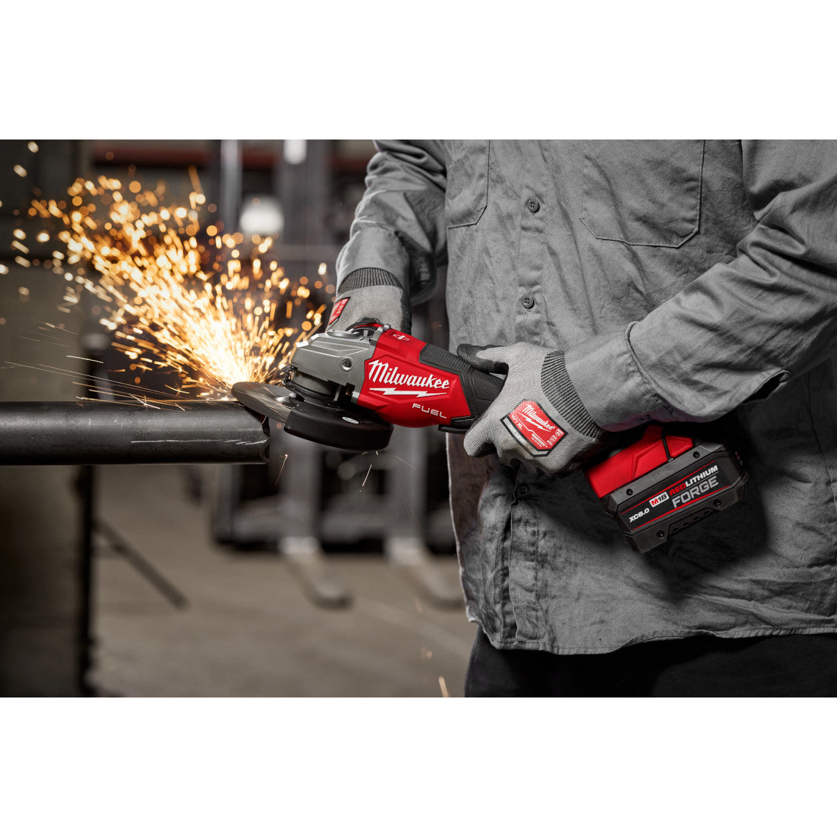 Milwaukee 3670-20 - M18 FUEL™ 4-1/2"-6" Braking Grinder, Paddle Switch